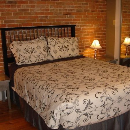 Avalon Bed And Breakfast Ottawa Bagian luar foto